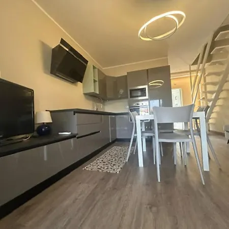 Charming With Garden And Views In Albarella *